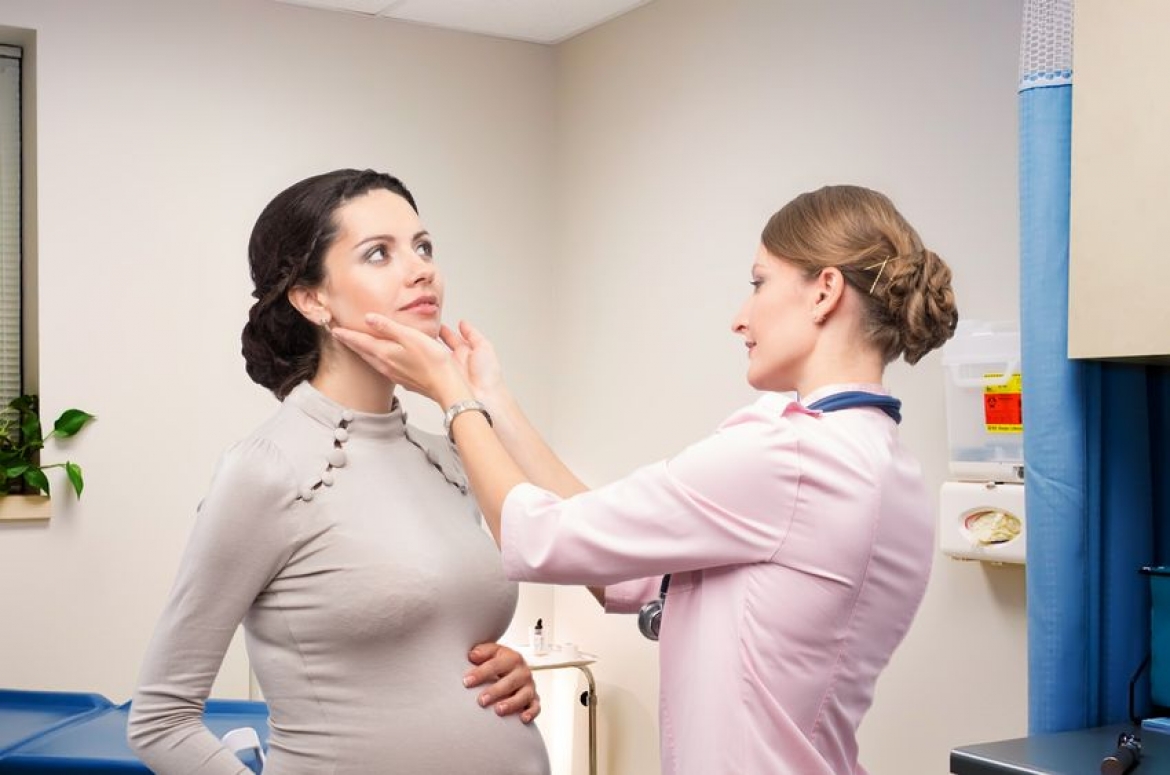 5 Signs of Thyroid Disorder